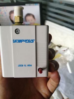 Hitachi phụ kiện máy làm mát loại vít công tắc áp suất caoG7D06955F